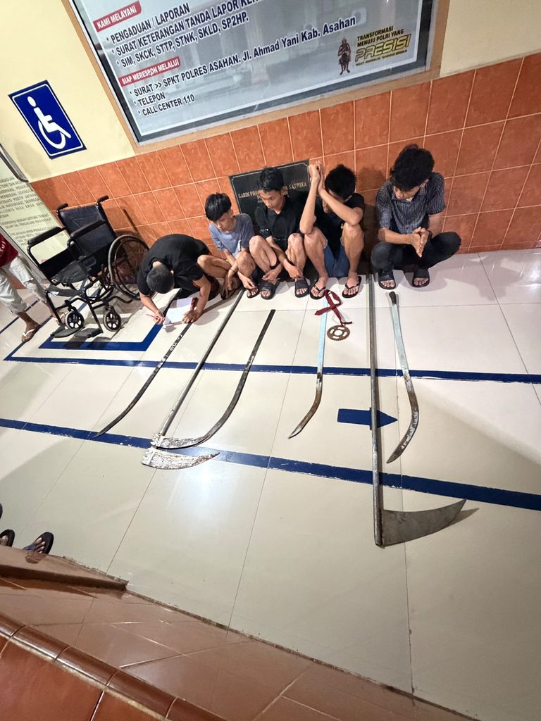 1000623624-768x1024-1.jpg
